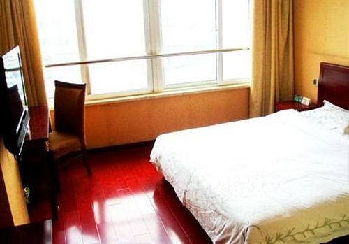 Super 8 Hotel Suzhou Le Yuan Exterior photo